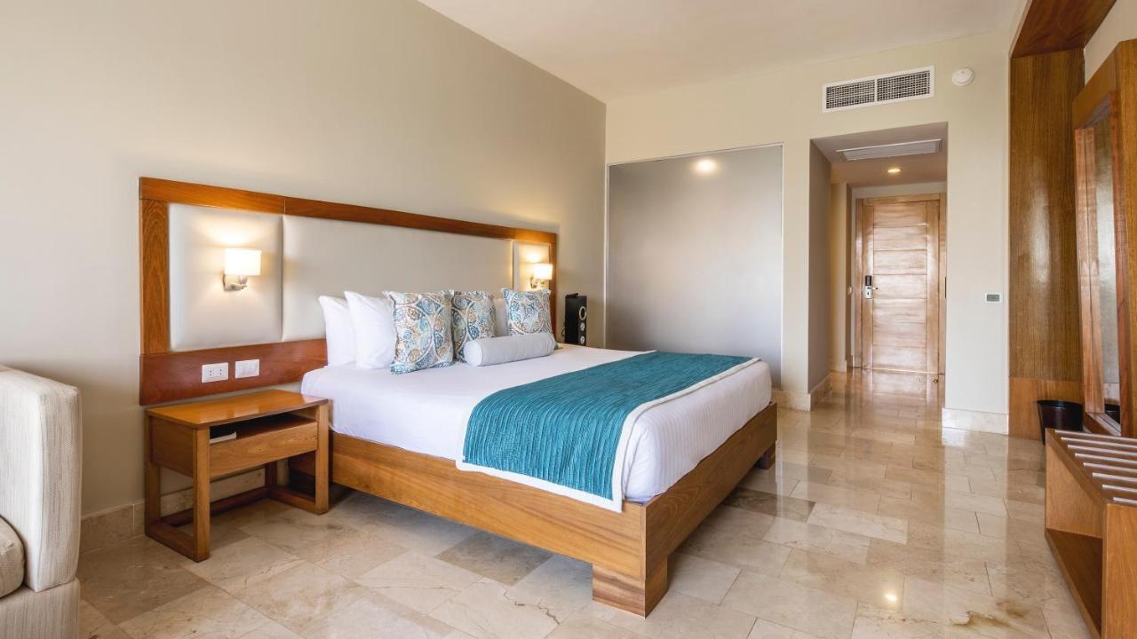 Be Live Collection Canoa Байяибе Экстерьер фото A bedroom at the Iberostar Grand Hotel Bávaro