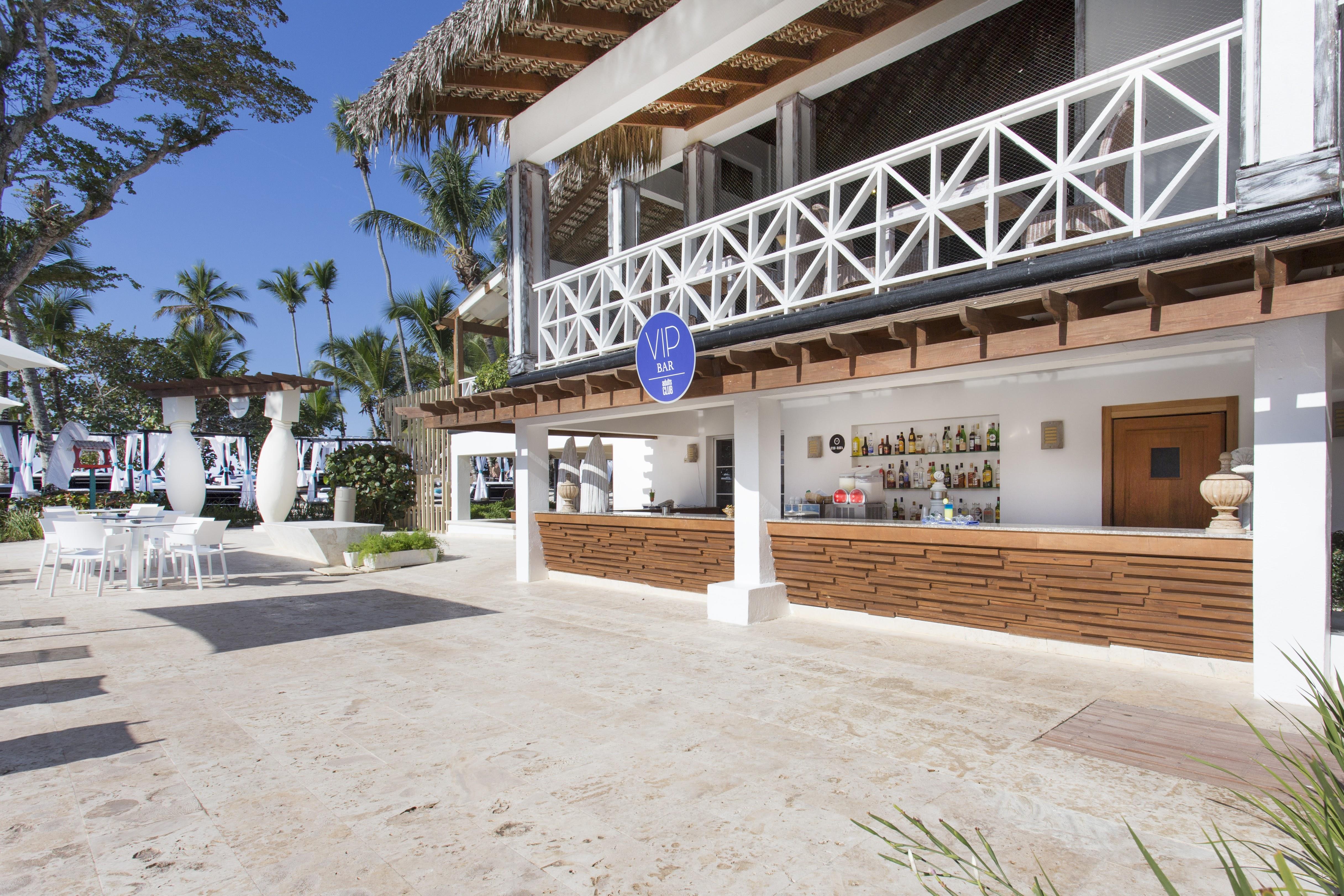 Be Live Collection Canoa Байяибе Экстерьер фото The beach bar at the Grand Palladium Punta Cana Resort & Spa