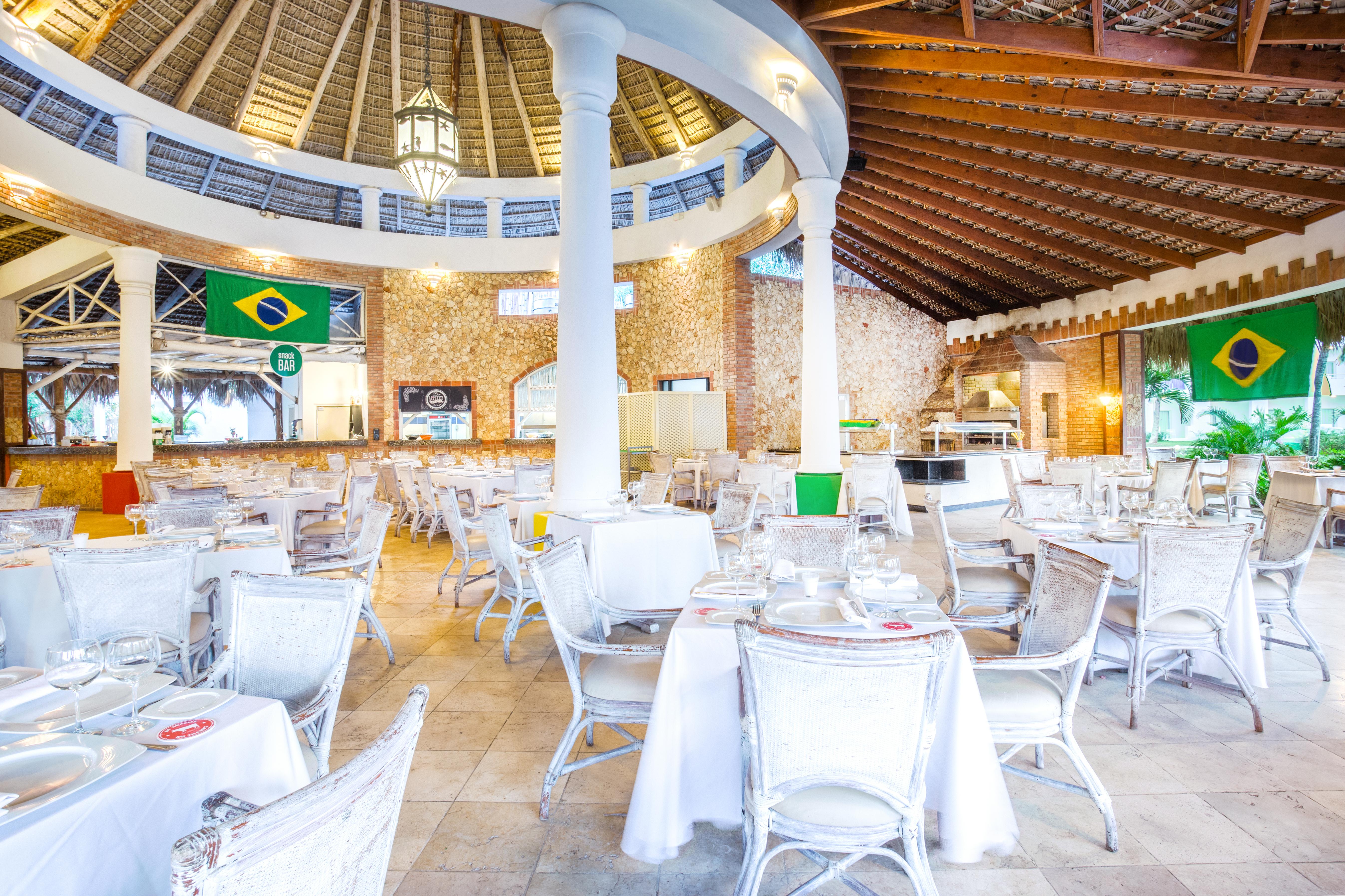 Be Live Collection Canoa Байяибе Экстерьер фото The interior of the restaurant